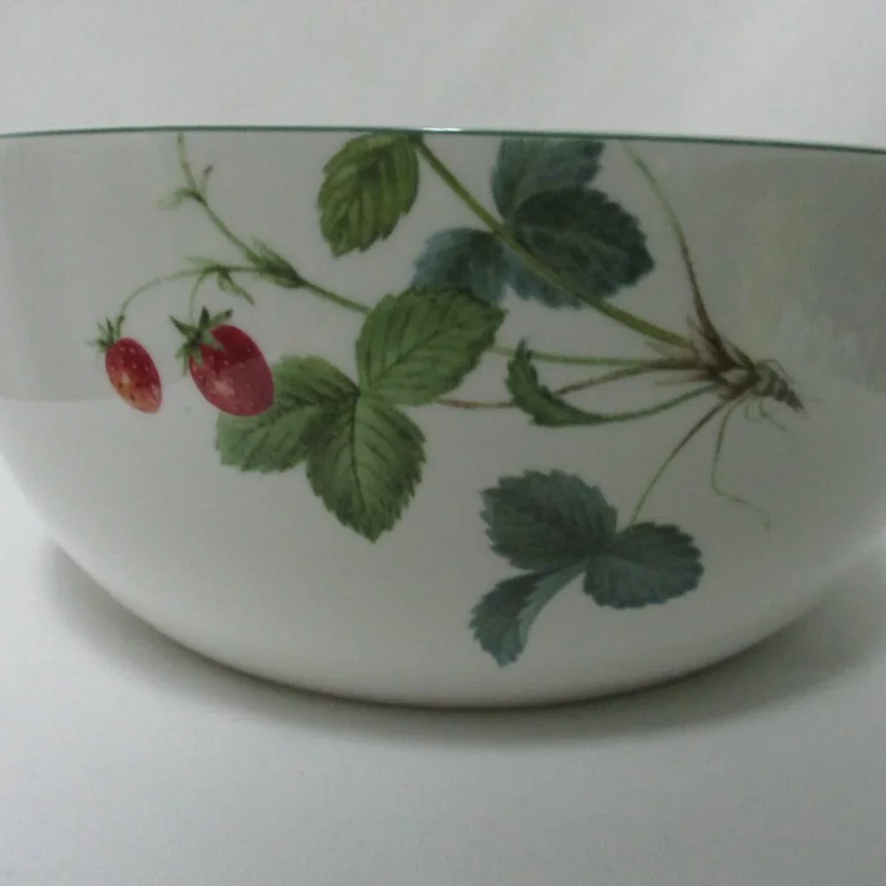 Mikasa Optima Strawberry Hill Serving Bowl Y4117 Chip Resistant Fine China Vtg